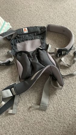 Ergobaby Carrier With Infant Insert(like New)