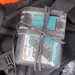 Makita Charger 