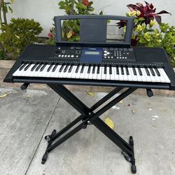 Yamaha Keyboard 