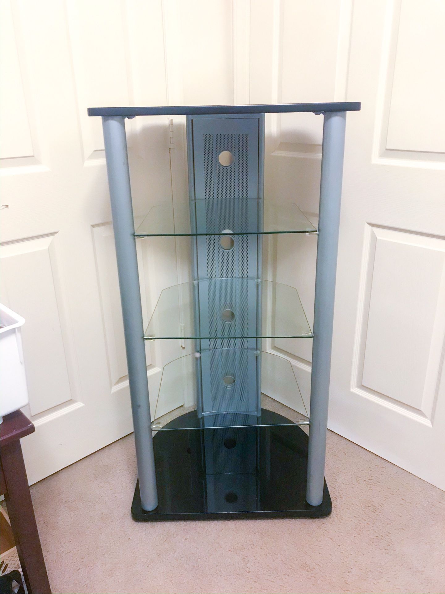 Corner entertainment stand