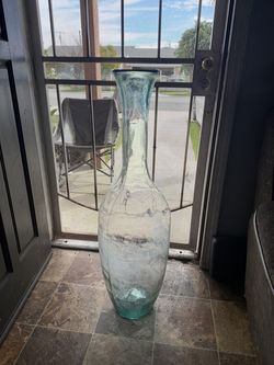 Glass vase