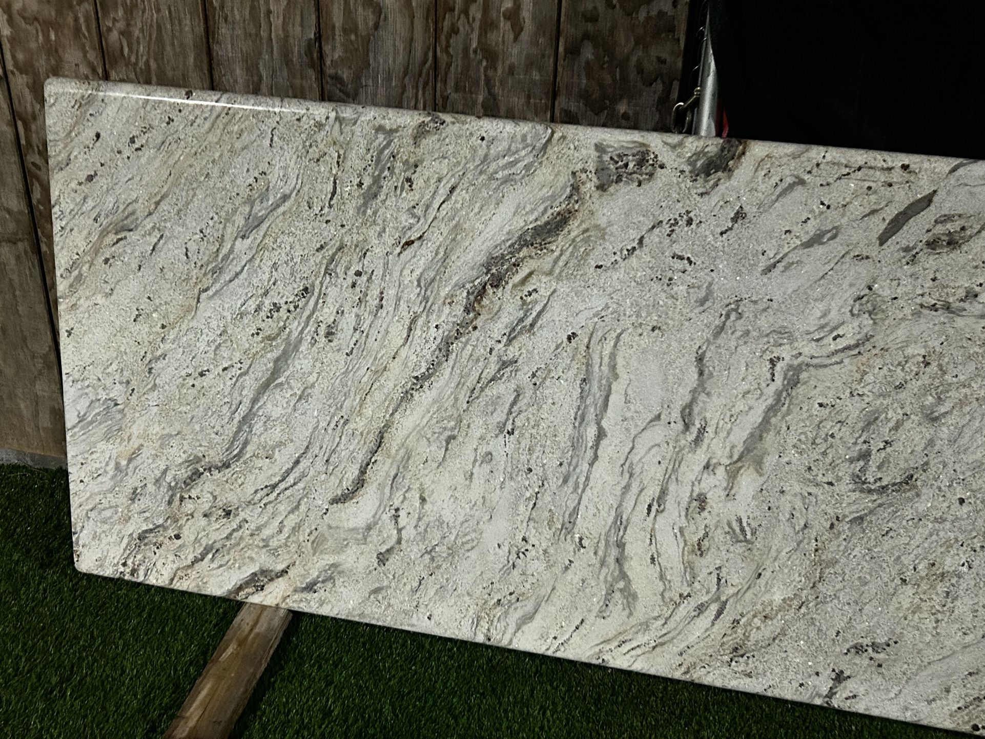 Granite River White Classic