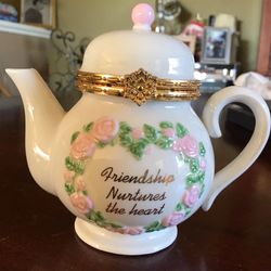 San Francisco Music Box Company Friendship Tea Kettle: My Favorite Things