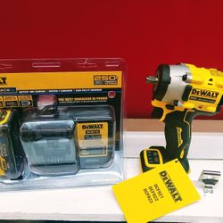 Dewalt 3/8 Impact Wrench Sale Comes With Battery And Chargrr 