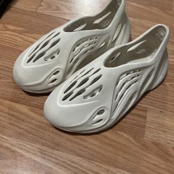 Yeezy Foam Runners