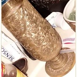 VINTAGE QUALITY ORNATE ETCHED BRASS FLORAL FLOWER WINE GLASS CHALICE CUP VASE INDIA TABLE DECOR DISPLAY COLLECTABLE