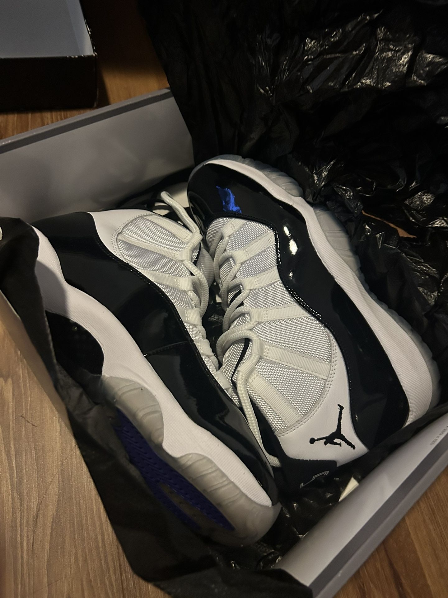 Concord 11 Size 10 Mint Condition