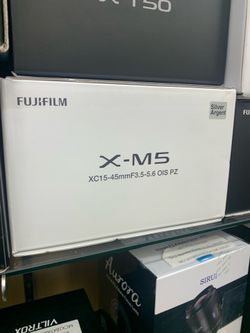 Fuji X-M5 15-45 kit silver