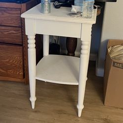 White Table Stand 