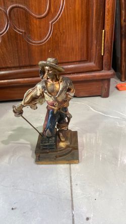 Antiques statue