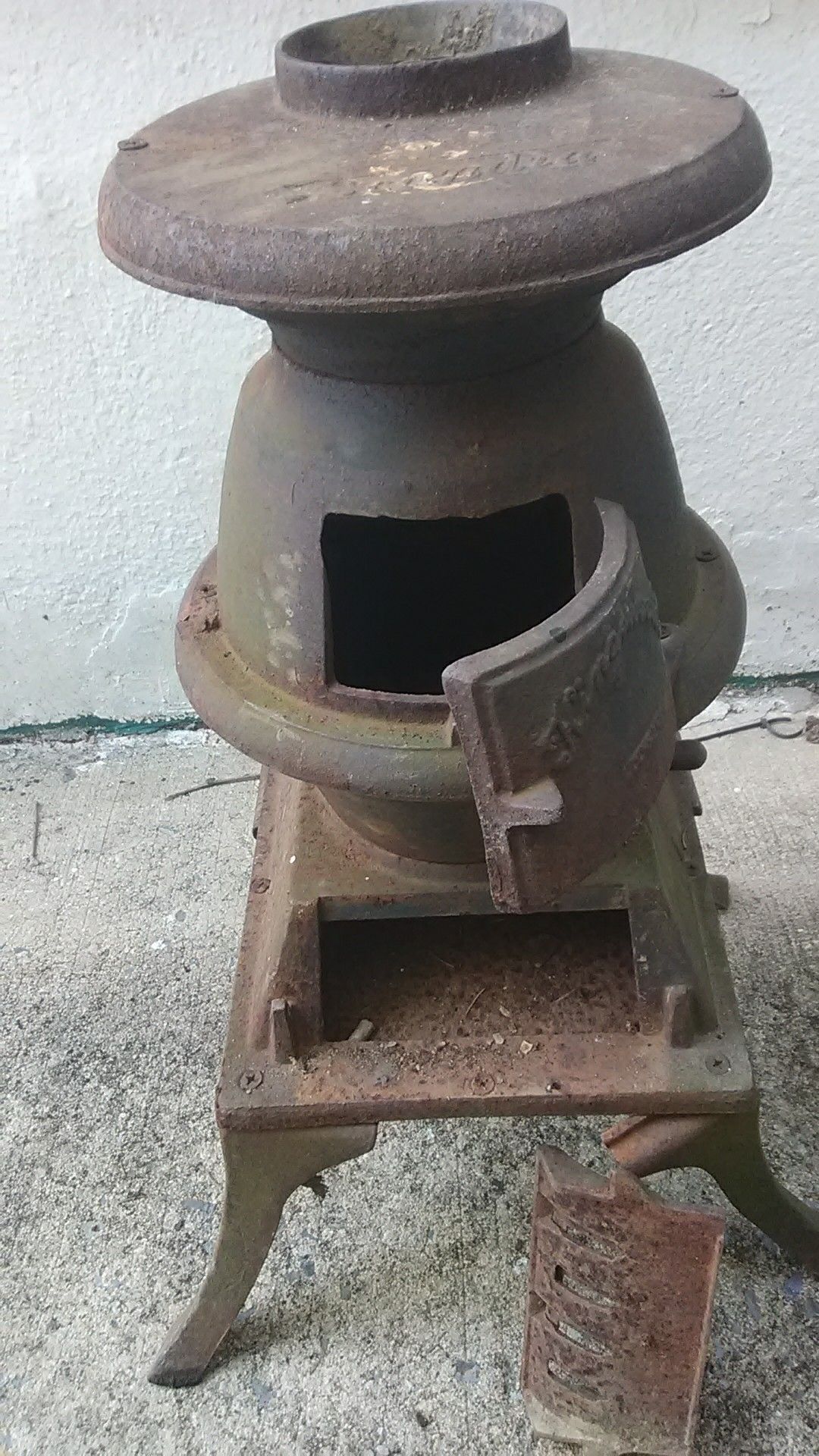 Wood stove! Vintage style! for Sale in Hagerstown, MD - OfferUp