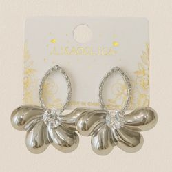 Silver Petal Luxe Earrings 