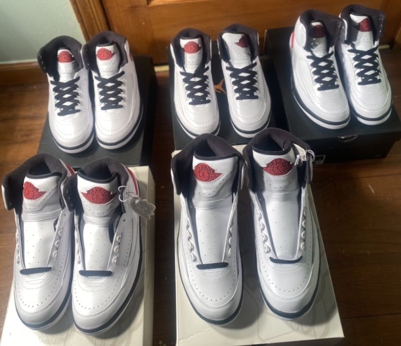 Jordan 2 Retro OG Chicago Mens Size 9