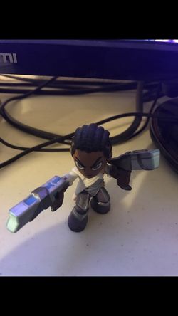 Riot Games League of Legends Lucian collectible figure