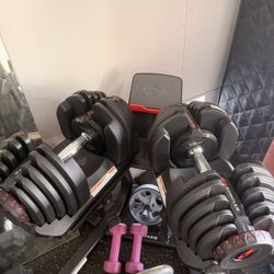 Bowflex 10 to 90 lbs per adjustable dumbbell 