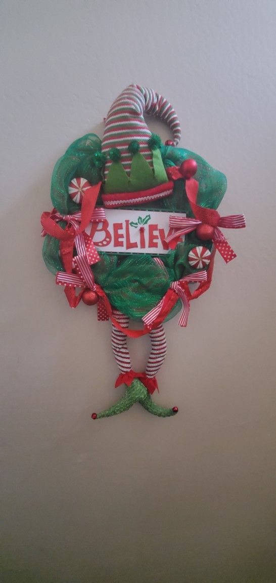 Elf wreath
