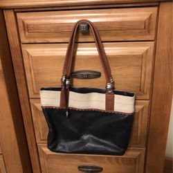 Brighton Shoulder Bag With Beautiful Details