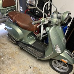 2011 Vespa Lxv 150ie