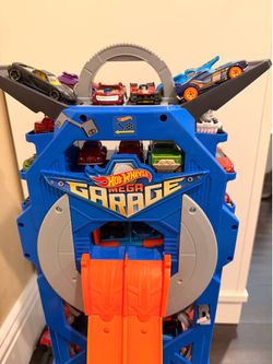 Hot Wheels Mega & Ultimate garage