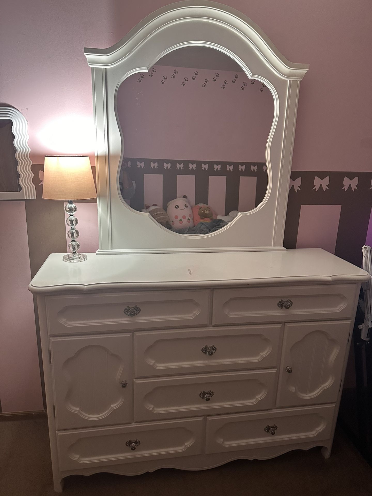 White Dresser With Mirror