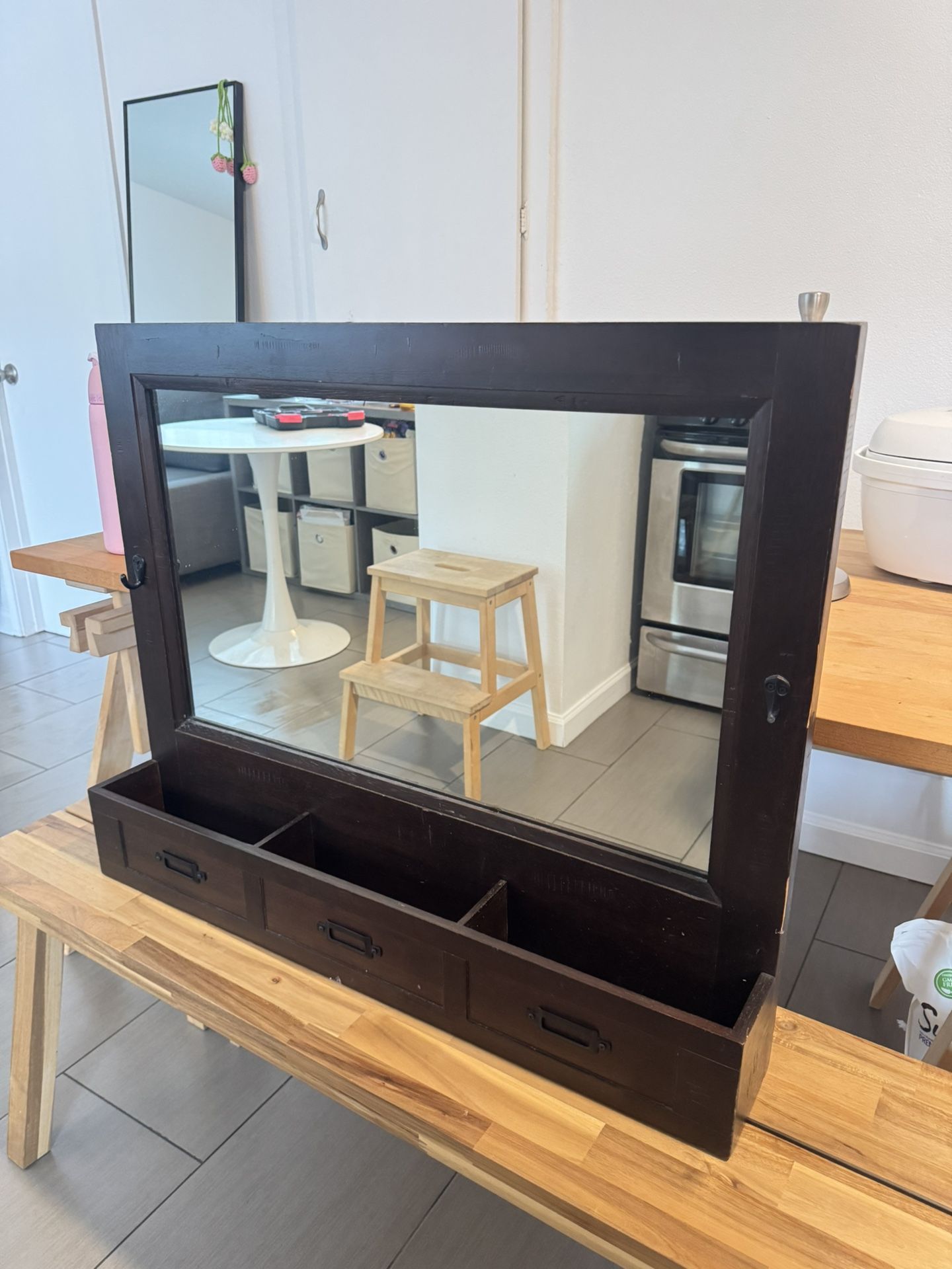 Mirror storage