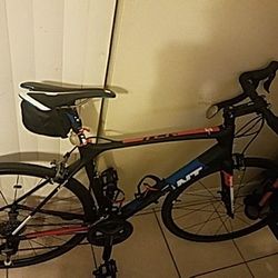 Giant TCR M/L Team Alpecian brand new only used a few times, all carbon fiber, ultegra.