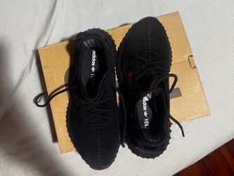 Yeezy 350 v2 bred