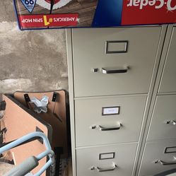 4 drawer filing cabinets no keys