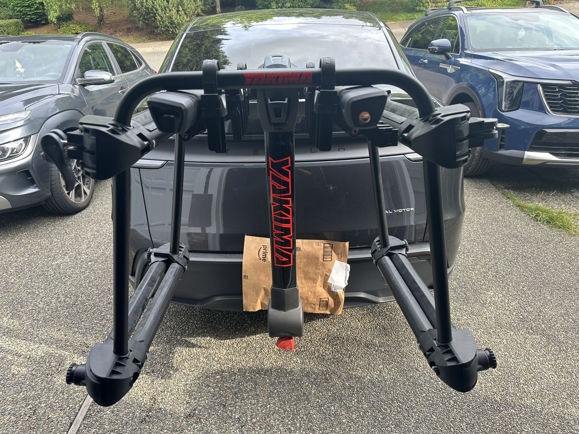 Yakima Fulltilt 4 And Ski Rack