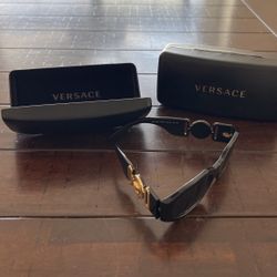 Versace Sunglasses 🕶️ 