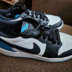 Nike Jordan Shoes 4Y