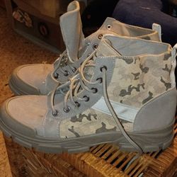 Camo Boots Size 11 In Perfect Condition 