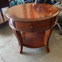 Round End Table 