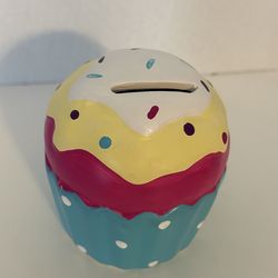 “Piggy Bank”  Cupcake