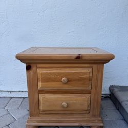 Broyhill wooden nightstand