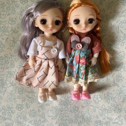 Dolls 