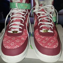 Size 15 Holiday Nike Shoes Great Condition 