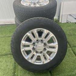 Tire GMC Denali 2019