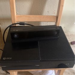 XBOX ONE X + Xbox Camera + 5 Games 