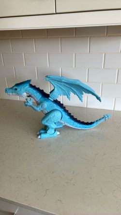 Zuru  Robo Alive Ice Blasting Robotic Dragon