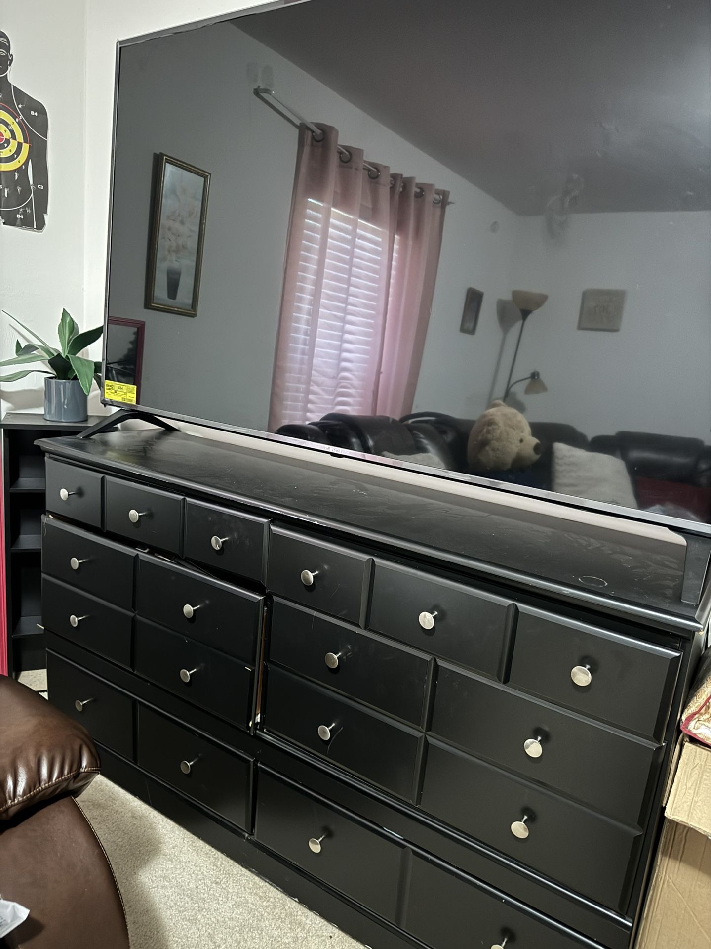 Queen Size Bed With A Dresser