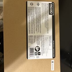 RIDGID 18V Lithium-Ion Battery Starter Kit