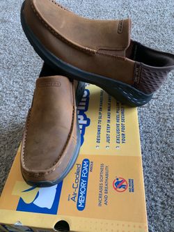 Skechers Parson Oswin Slip In shoes