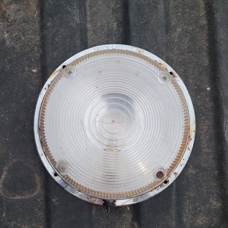 Truck-lite Stratolite # 62 White Light