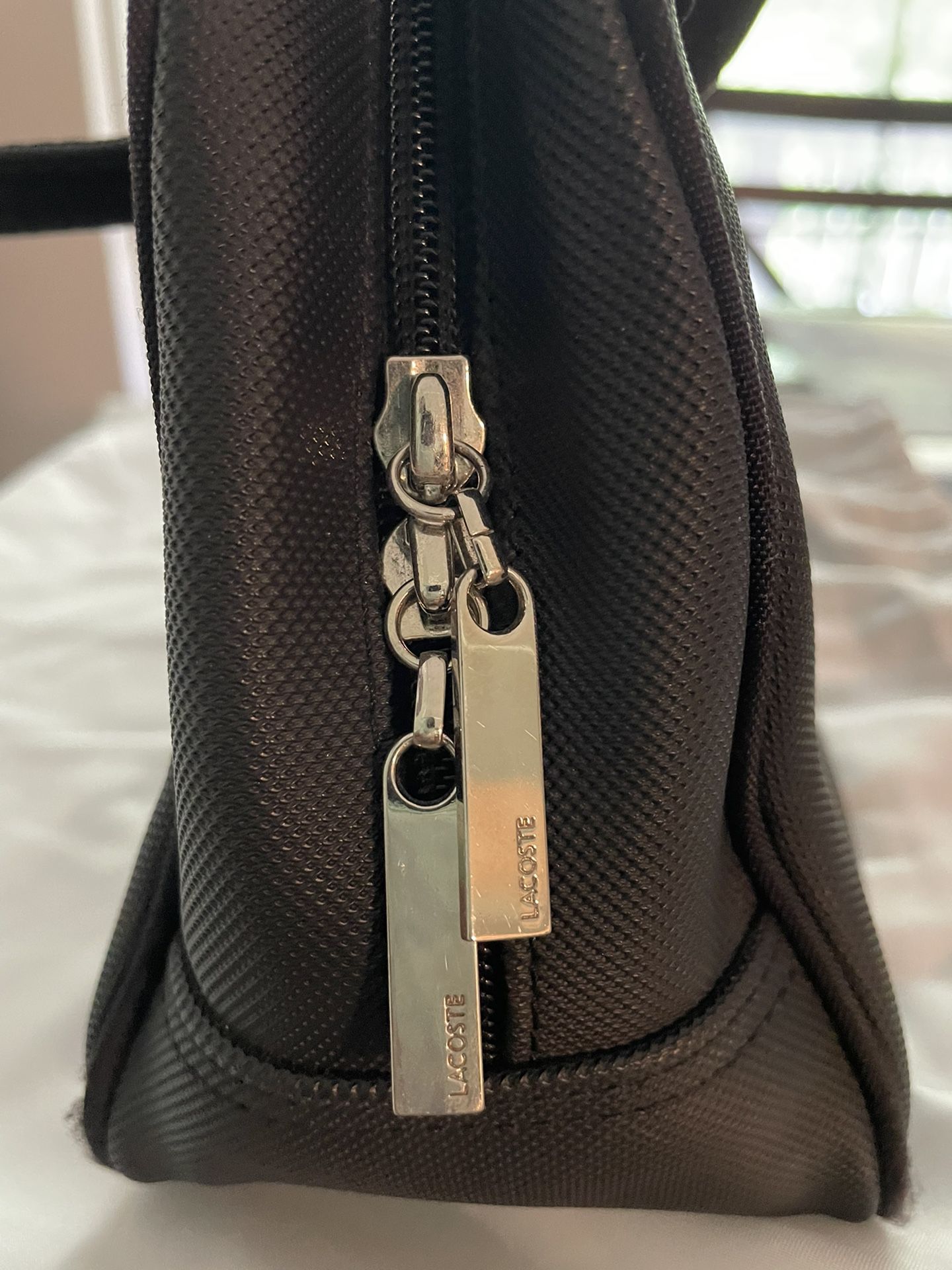 Lacoste Women's L.12.12 Concept Petit Zipper Crossbody Bag for Sale in San  Antonio, TX - OfferUp