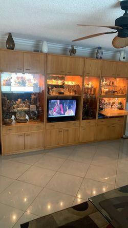 Wall unit