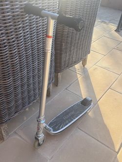 Razor Scooter Electric w/ Charger