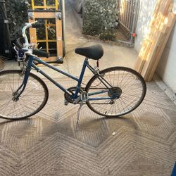 Vintage Sprint Schwinn bicycle