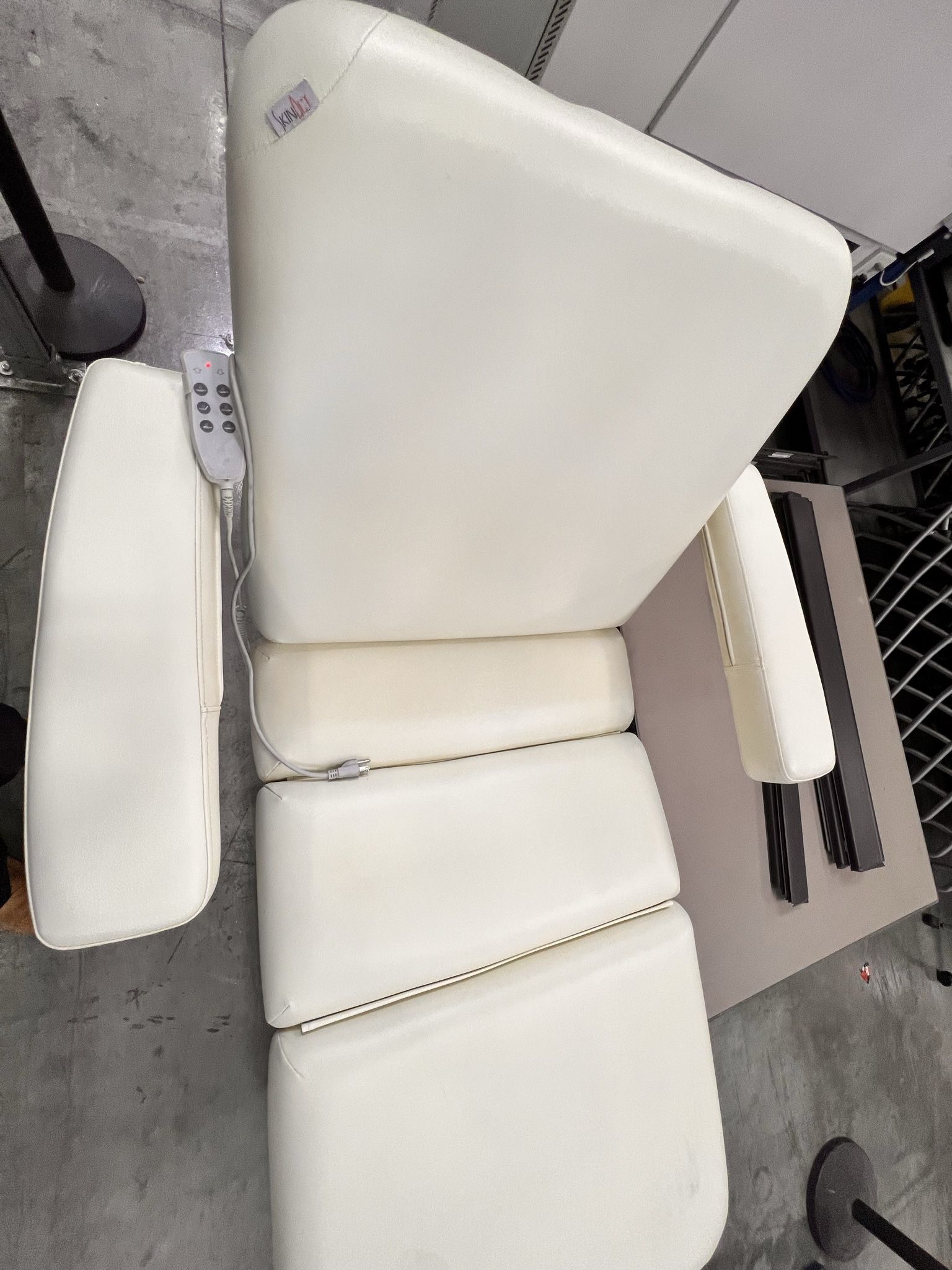 Skin Act Medical Chair