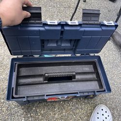 20” Toolbox w/ Organizer Top – Good Condition